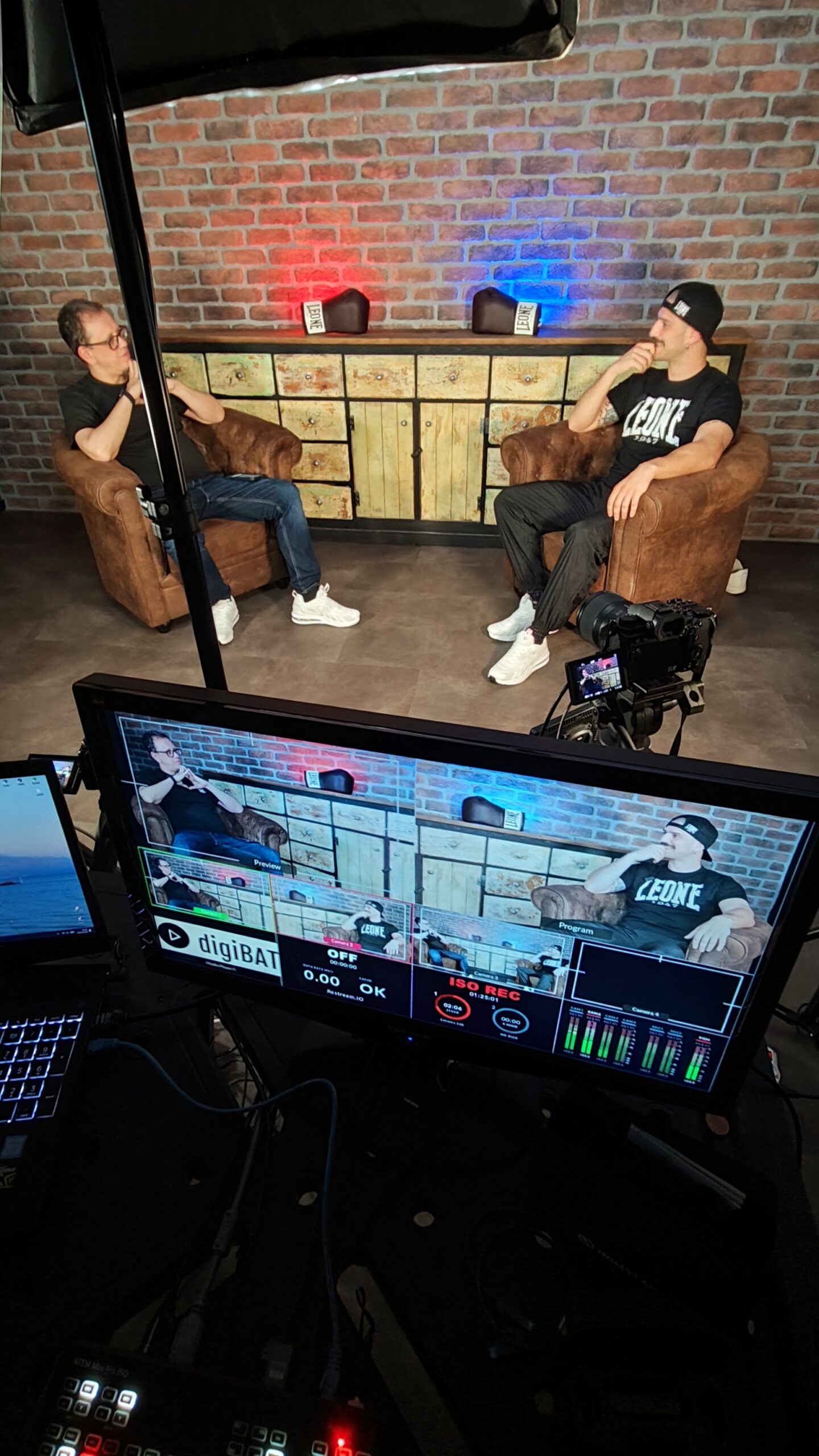 video podcast leone